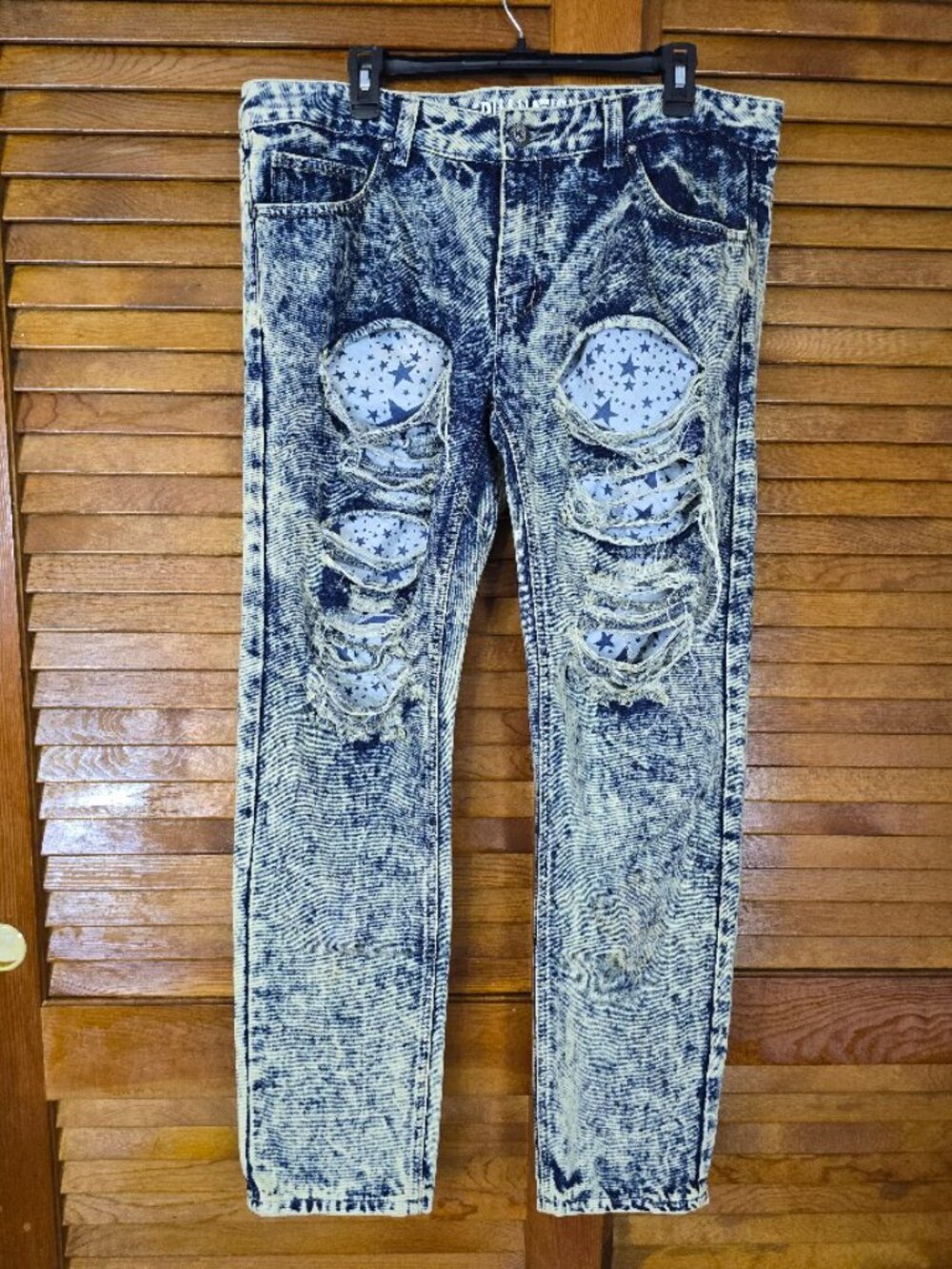 Acid Wash Distressed Star Patch Jeans 36